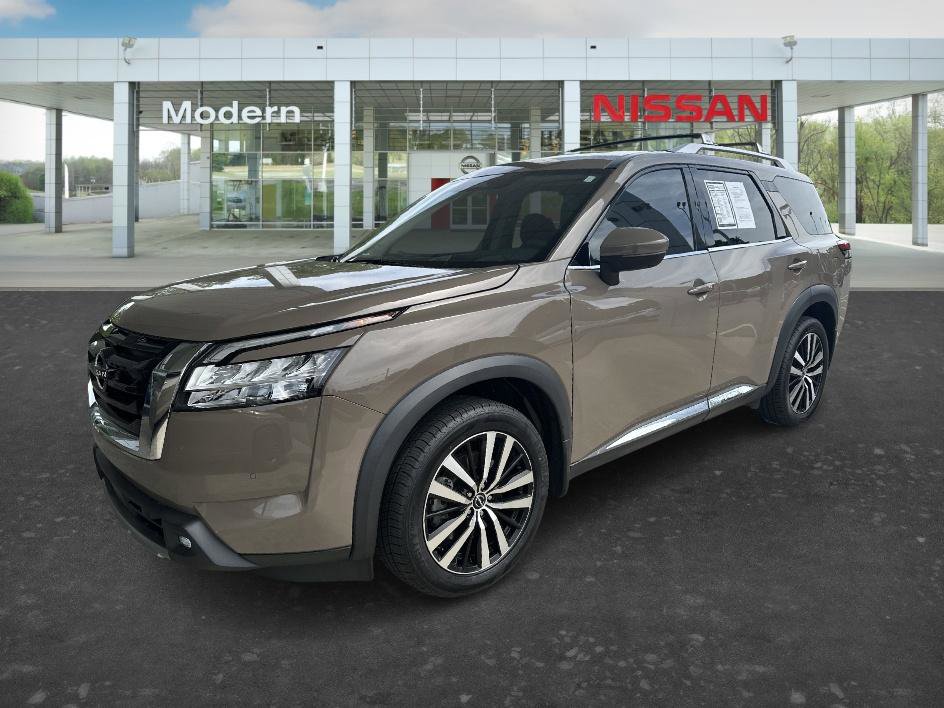Certified 2023 Nissan Pathfinder Platinum AWD/4WD image 1