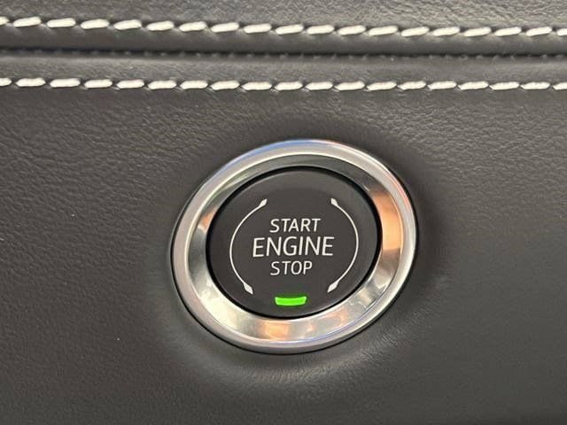 New 2026 Cadillac Escalade Platinum Luxury w/ LPO, Radiant Package AWD/4WD image 18