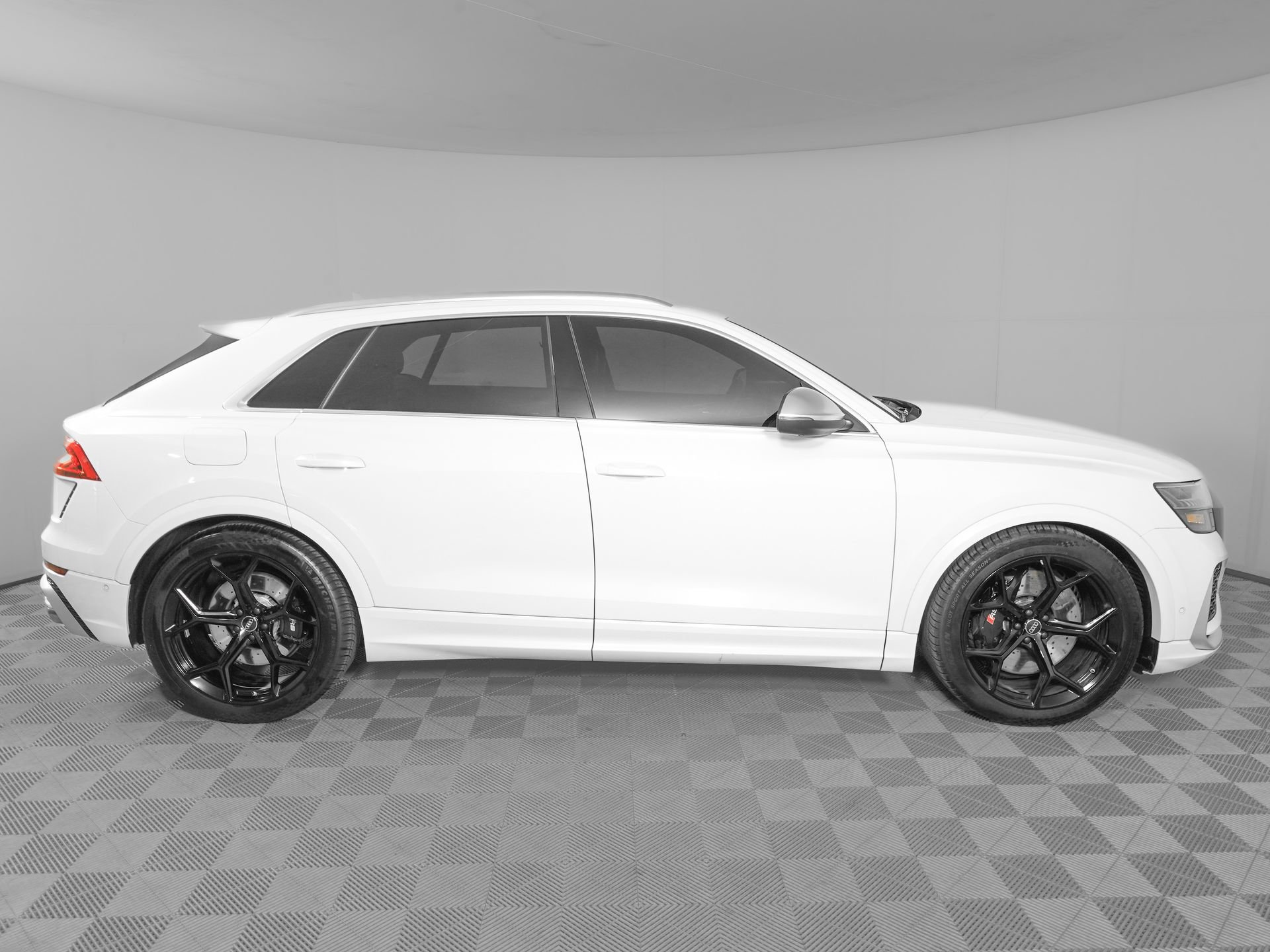 Used 2022 Audi RS Q8 AWD/4WD image 3
