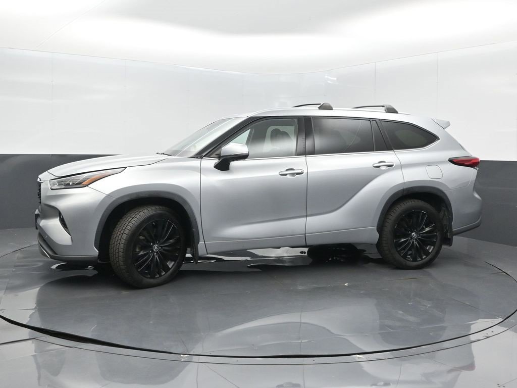 Used 2021 Toyota Highlander Platinum image 4