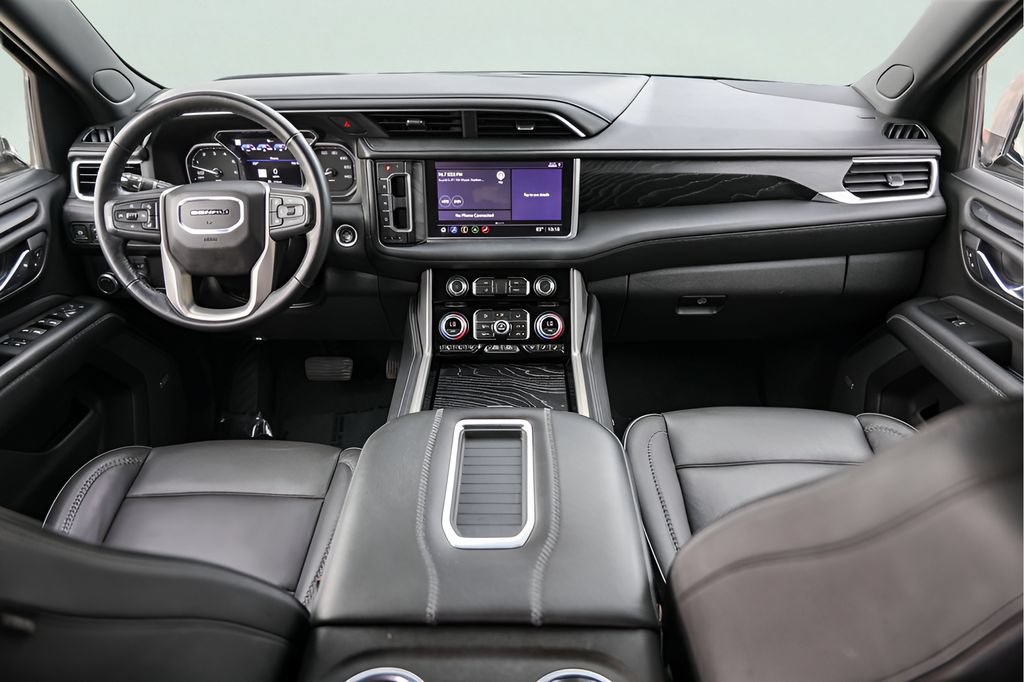 Used 2021 GMC Yukon Denali w/ Advanced Technology Package RWD image 30