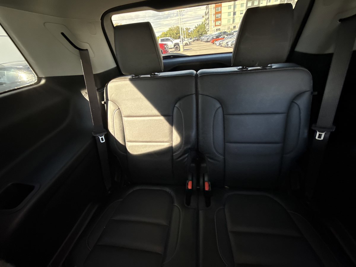 Used 2019 GMC Acadia SLT w/ Black Edition image 18