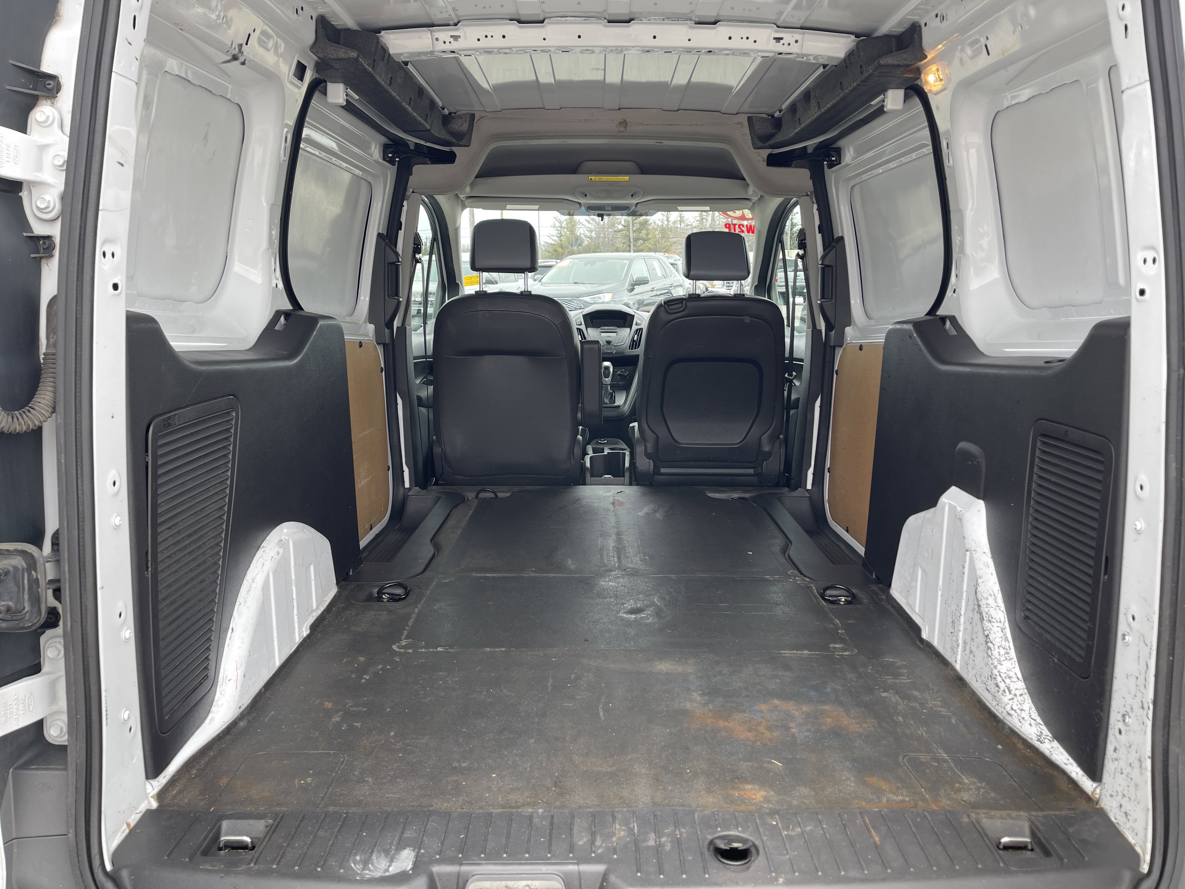 Used 2016 Ford Transit Connect XL image 9