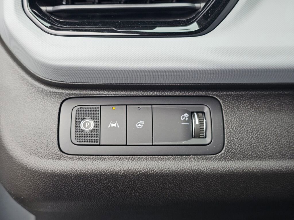 New 2027 Chevrolet Bolt LT w/ Comfort Package FWD image 32