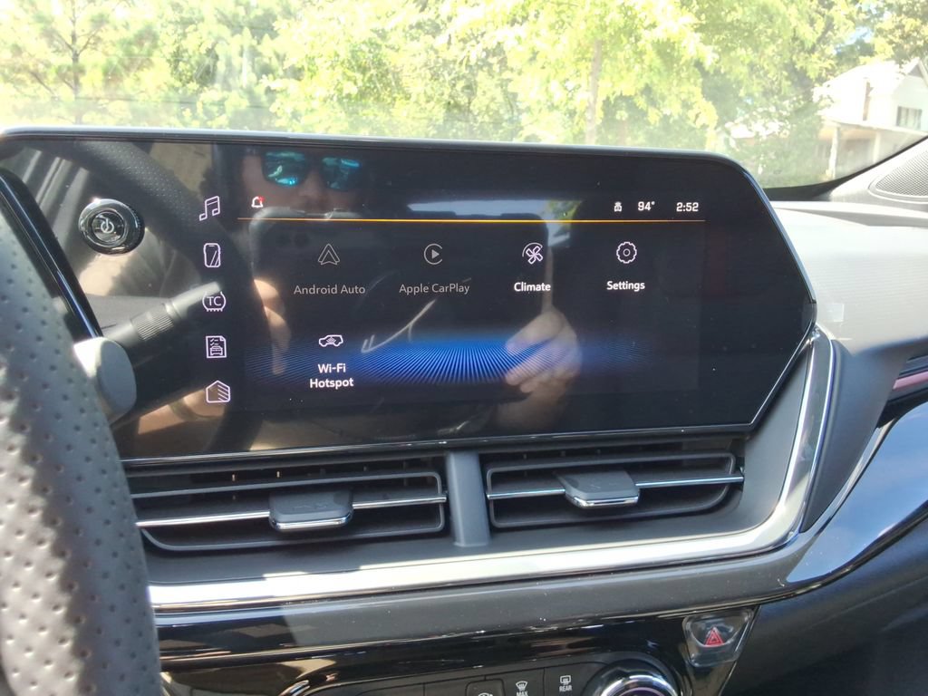 New 2026 Chevrolet Trax RS w/ Sunroof Package FWD image 28