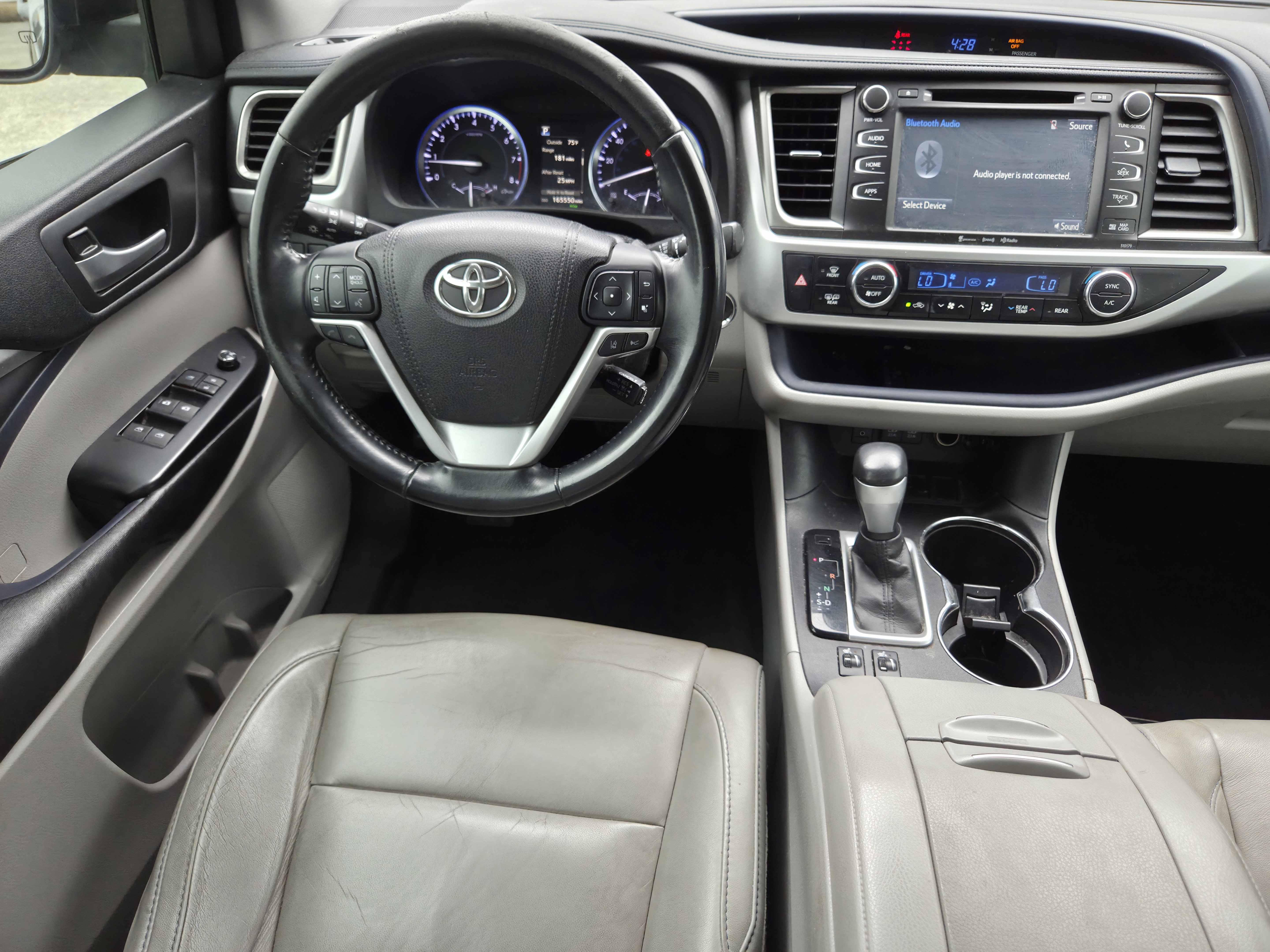 Used 2017 Toyota Highlander XLE FWD image 7