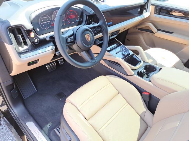 New 2025 Porsche Cayenne S image 25