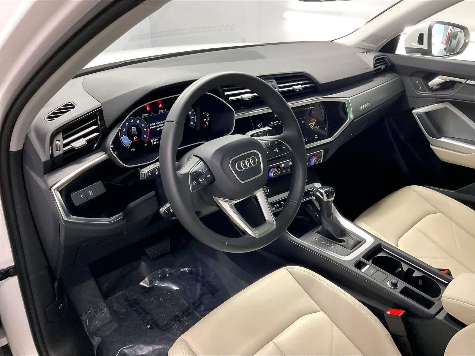 Certified 2025 Audi Q3 2.0T Premium w/ Convenience Package AWD/4WD image 14