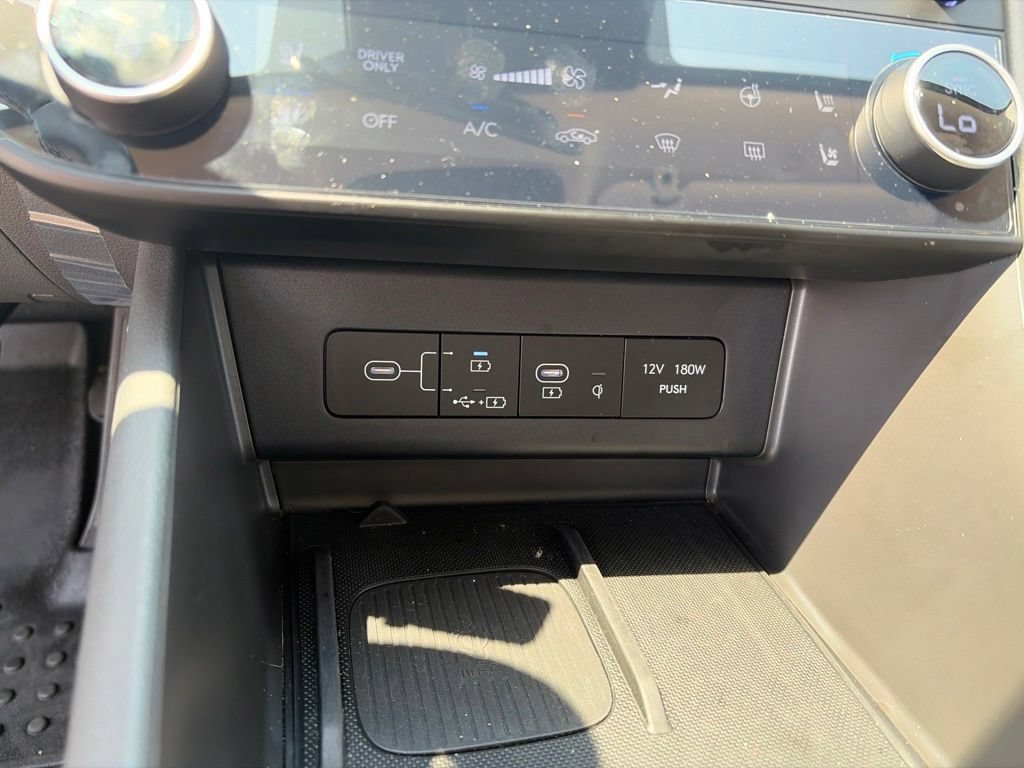 Used 2025 Hyundai Sonata Limited FWD image 19