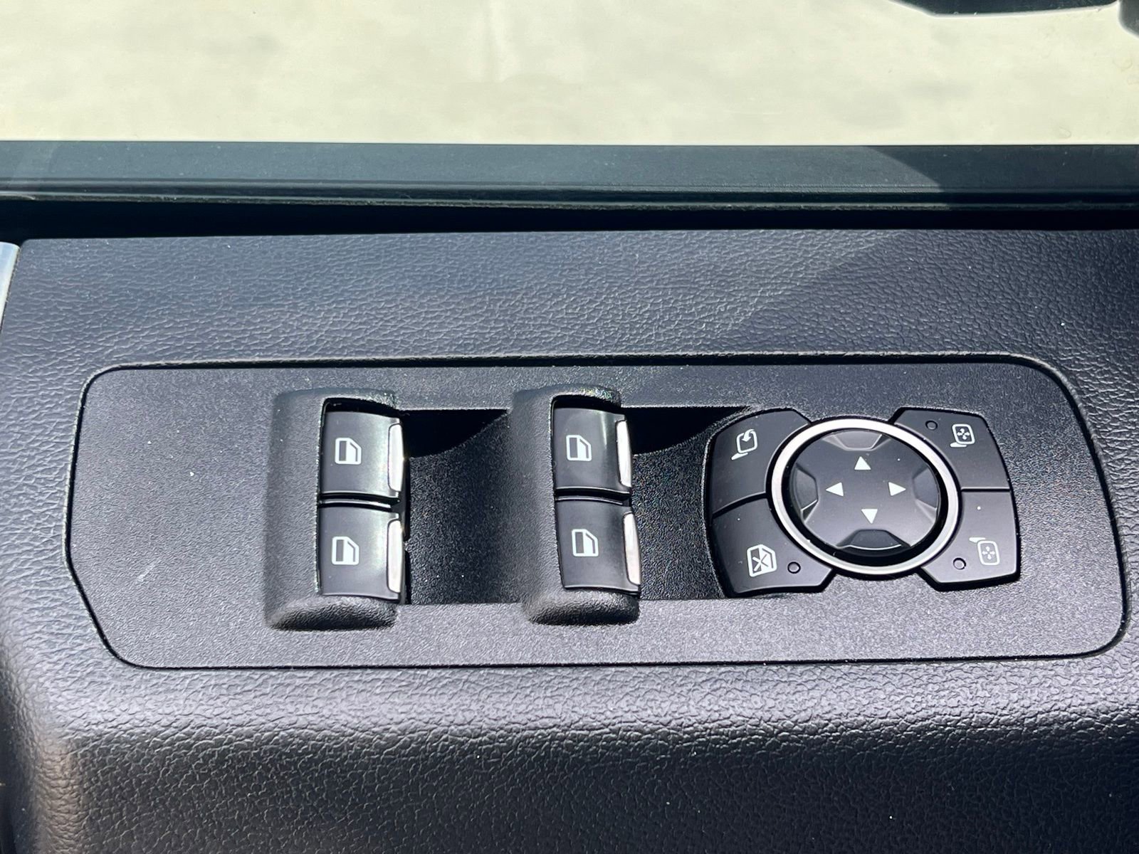 Used 2020 Ford F150 Raptor w/ Equipment Group 802A Luxury AWD/4WD image 23