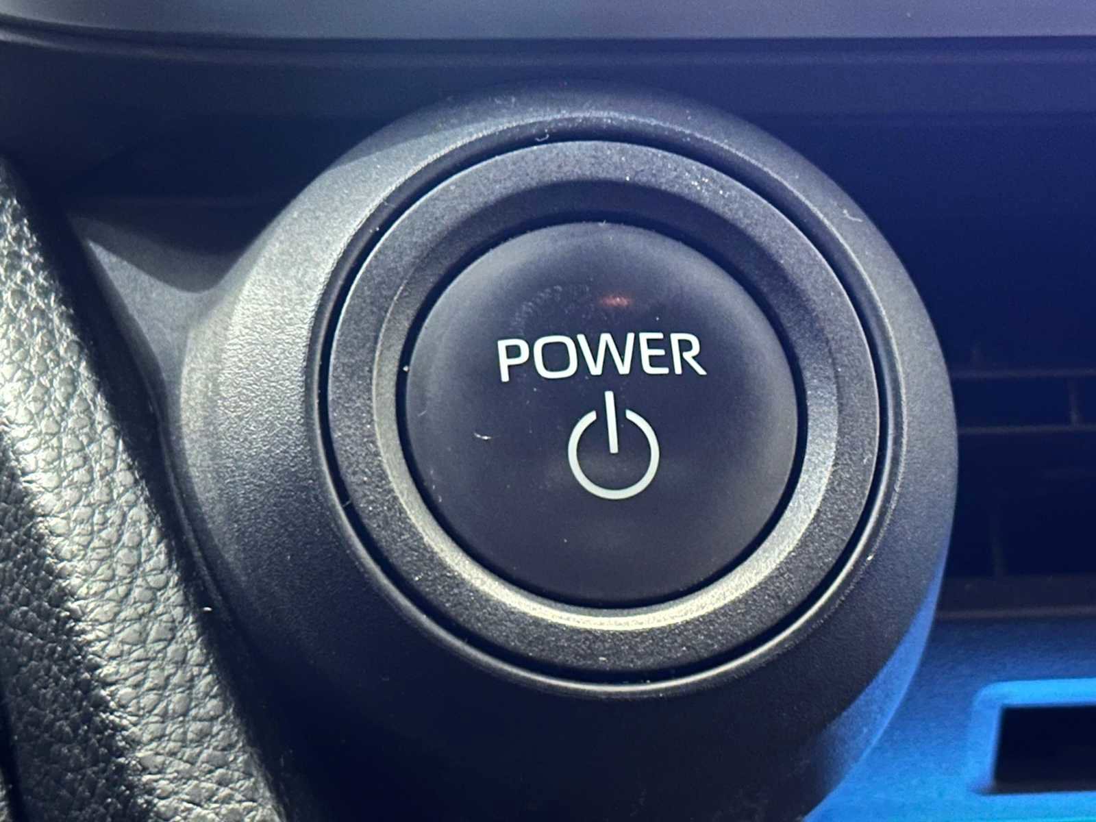 Used 2023 Toyota Prius XLE AWD/4WD image 19