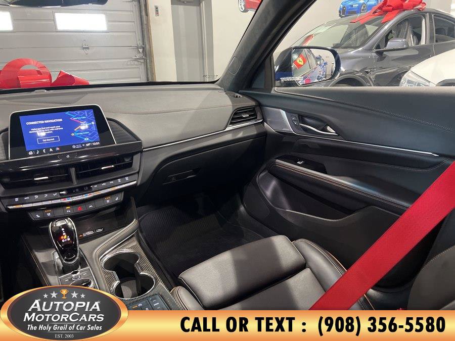 Used 2022 Cadillac CT4 V RWD image 25
