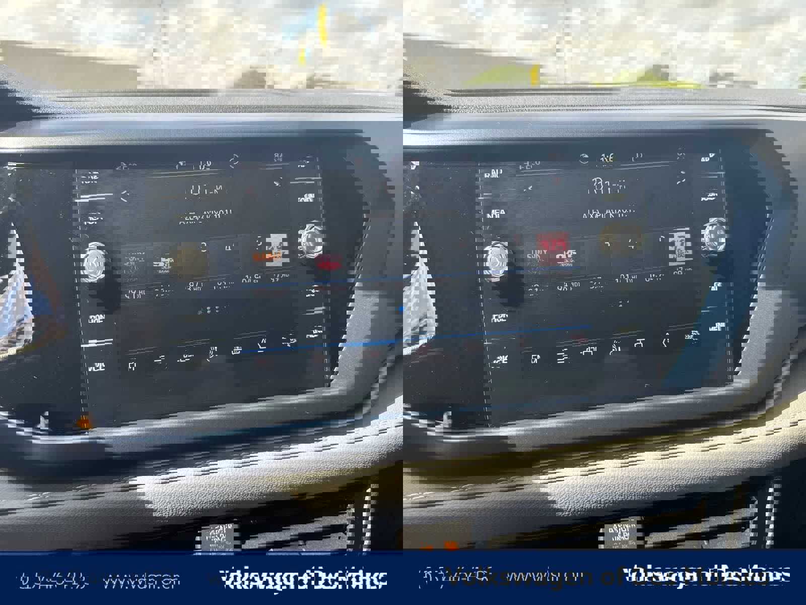 Certified 2024 Volkswagen Taos SE image 17