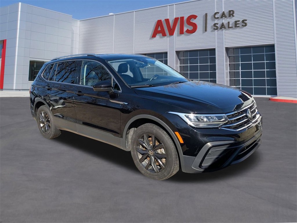 Used 2024 Volkswagen Tiguan SE image 3