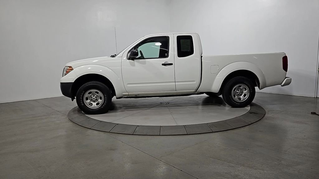 Used 2017 Nissan Frontier S image 2