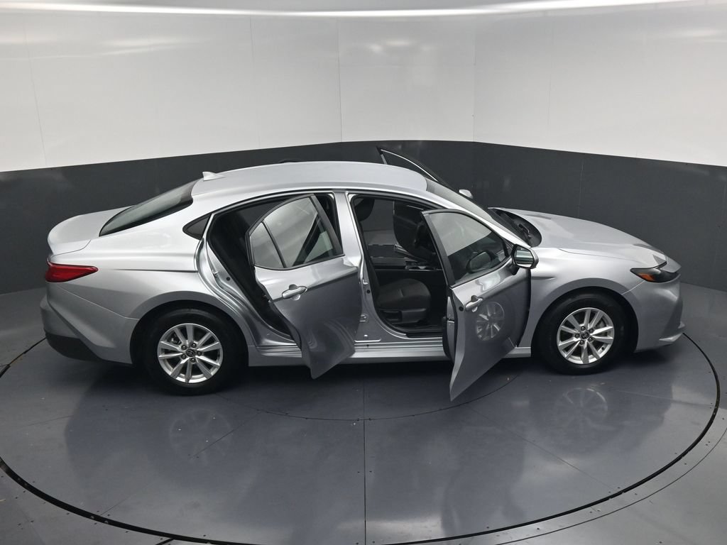 Used 2025 Toyota Camry LE FWD image 23