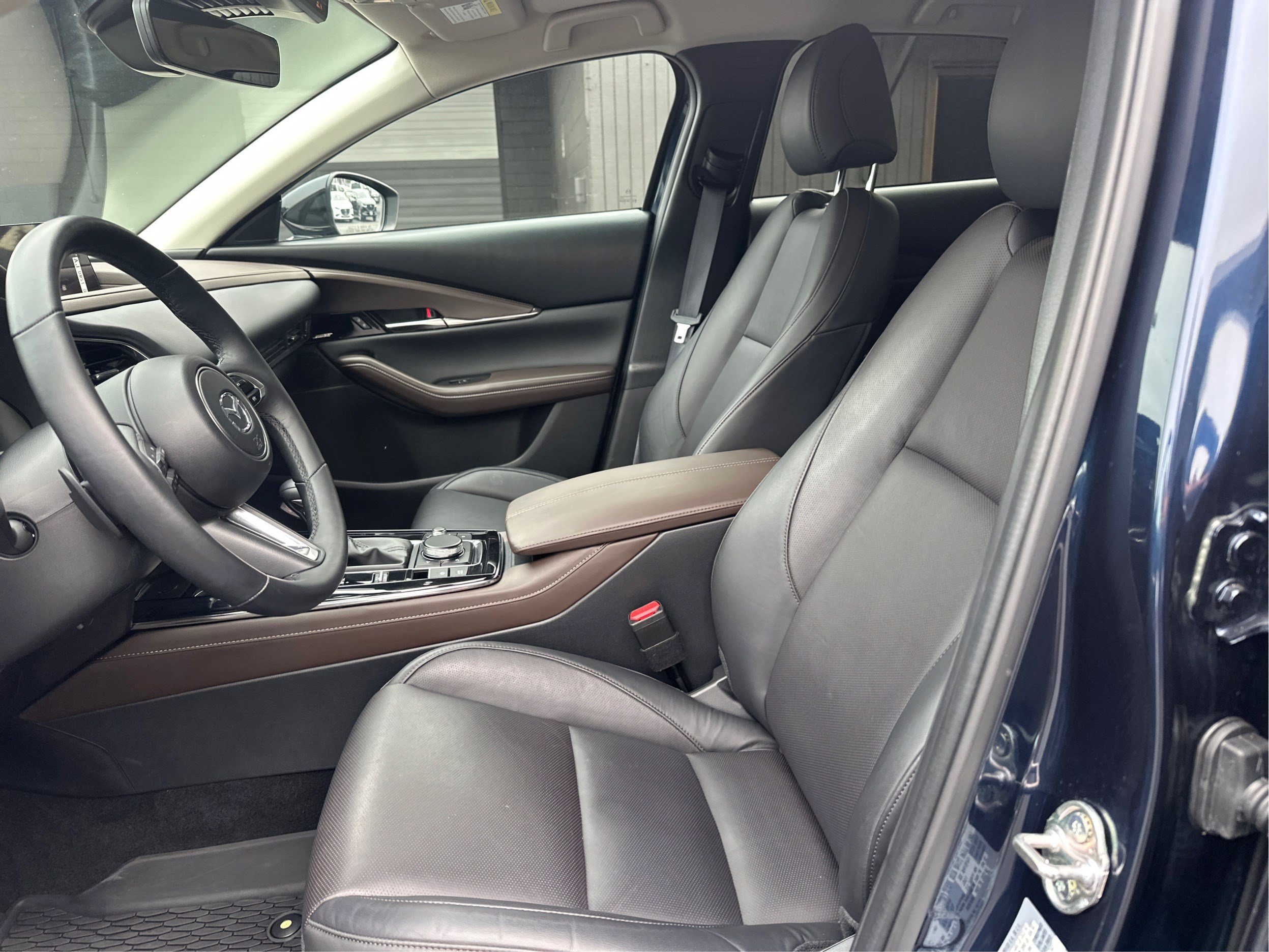 Certified 2025 MAZDA CX-30 2.5 Turbo w/ Premium Package AWD/4WD image 9