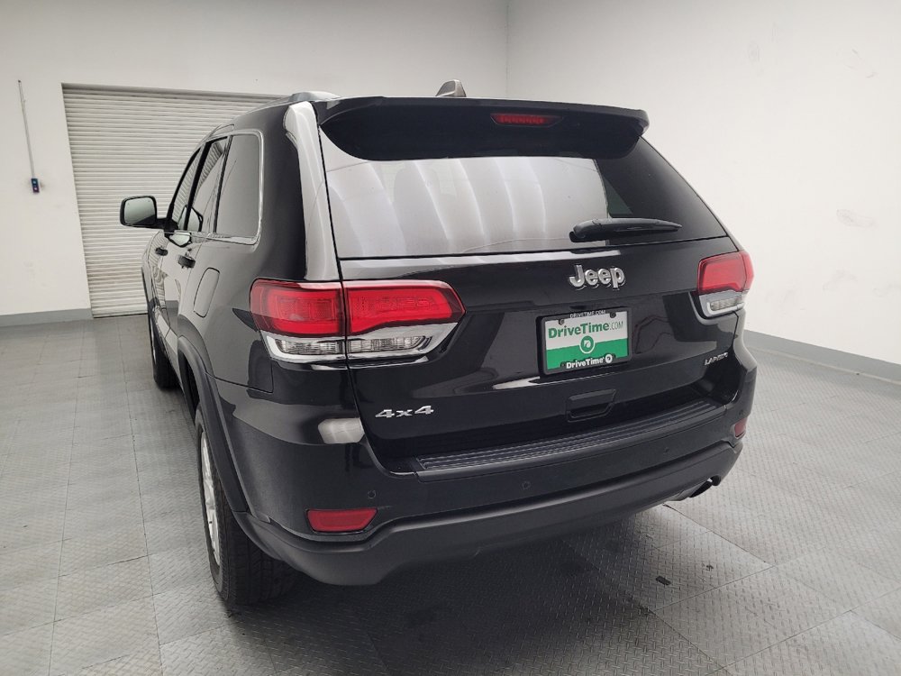 Used 2020 Jeep Grand Cherokee Laredo w/ Security & Convenience Group image 6