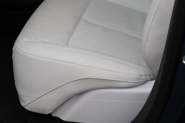 Used 2024 Cadillac Lyriq Luxury image 16