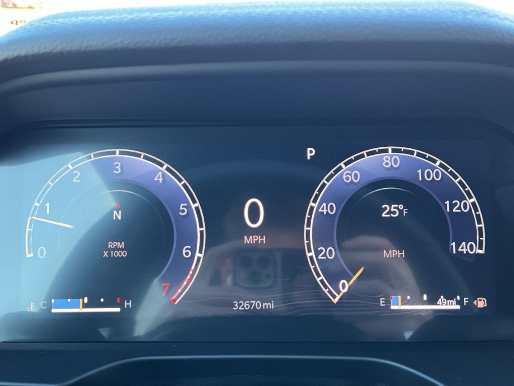 Used 2024 Jeep Grand Cherokee L Limited w/ Luxury Tech Group II image 32