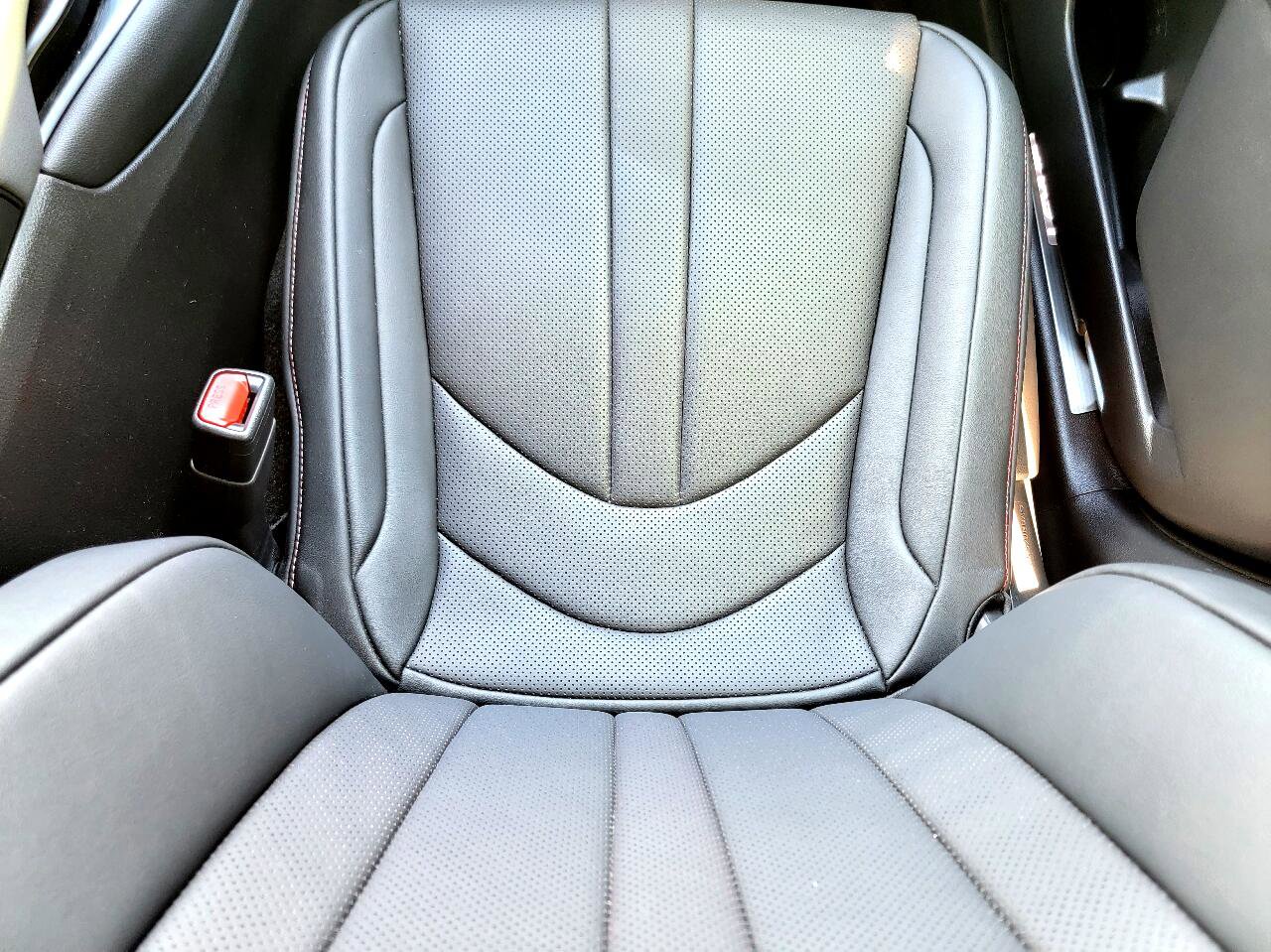 Used 2019 Lexus UX 200 F Sport w/ F Sport Premium Package image 31