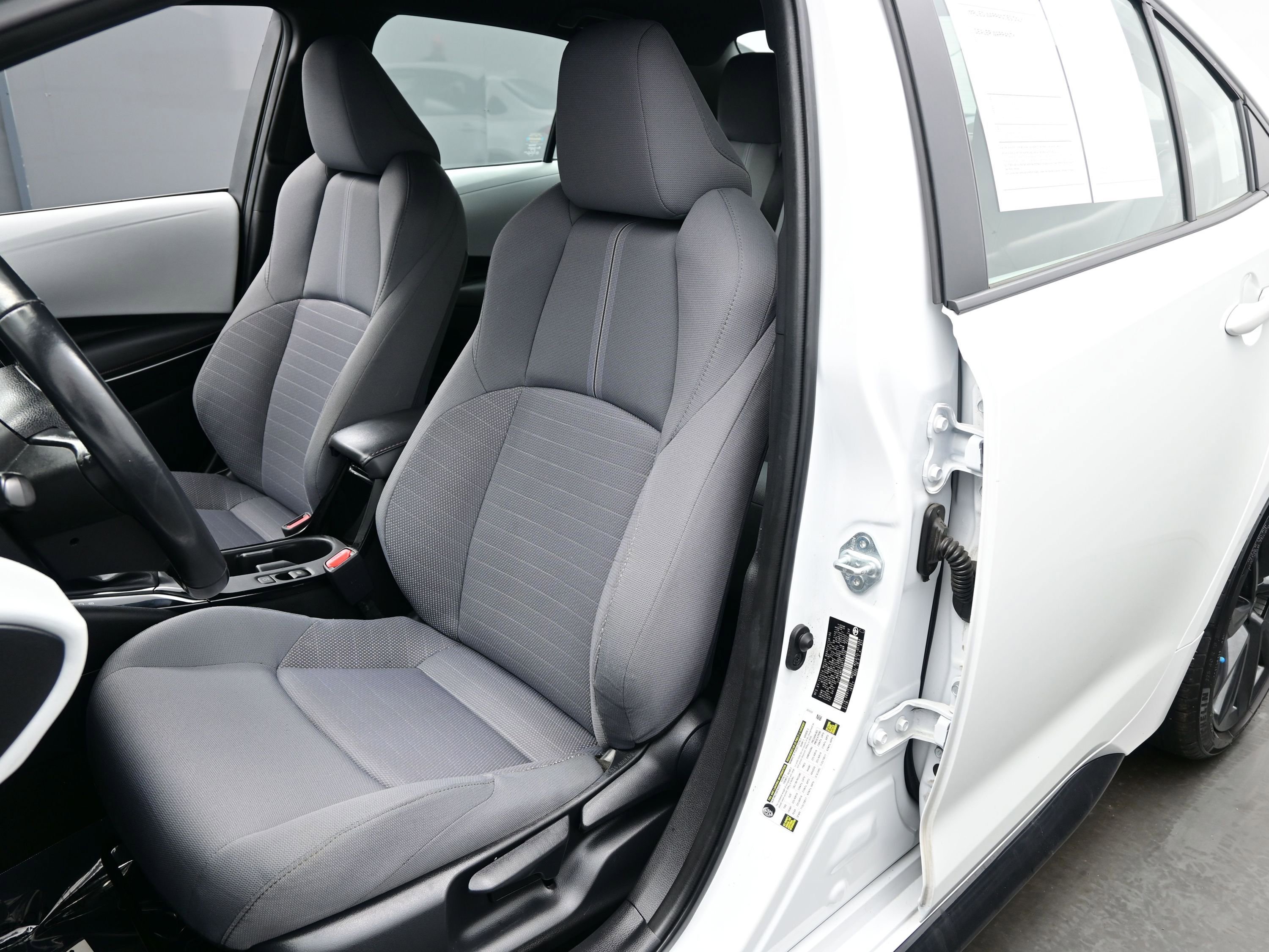 Used 2024 Toyota Corolla SE image 11