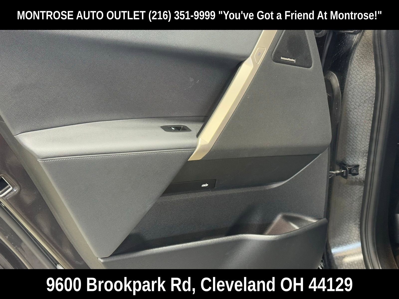 Used 2022 BMW iX xDrive50 w/ Convenience Package image 34