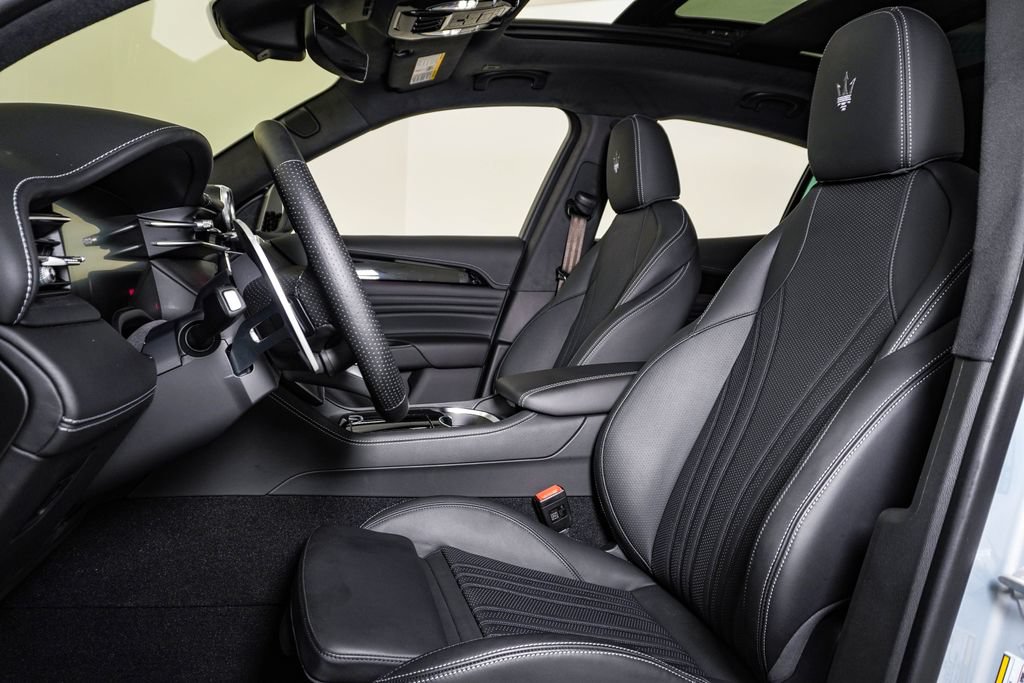 Certified 2025 Maserati Grecale Modena AWD/4WD image 18