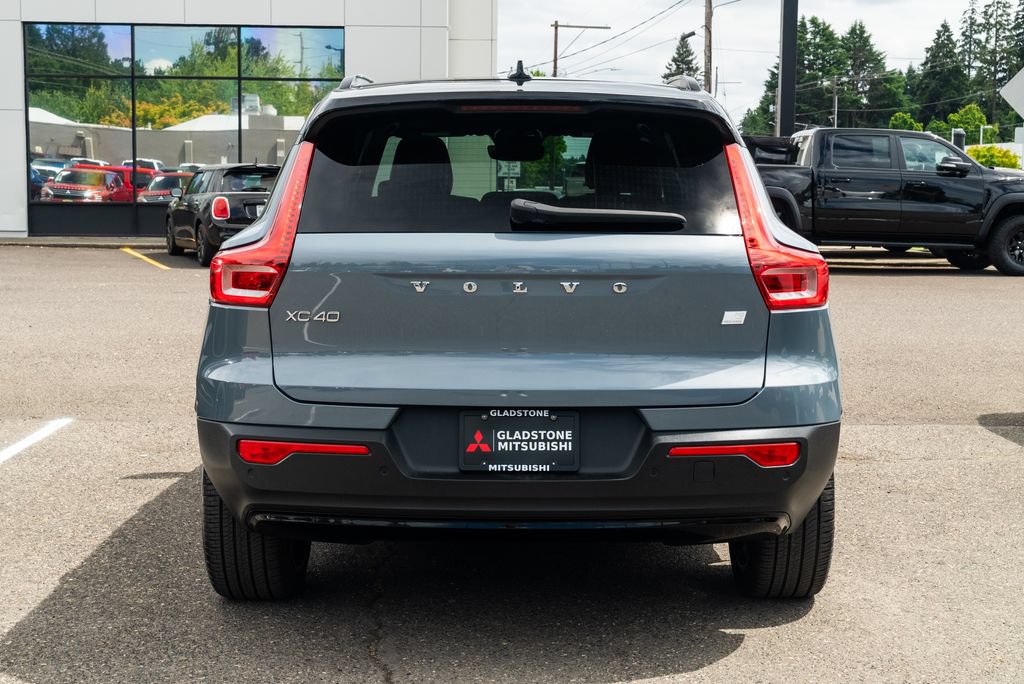 Used 2021 Volvo XC40 P8 Recharge w/ Advanced Package AWD/4WD image 5