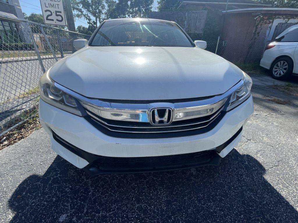 Used 2017 Honda Accord EX-L image 2