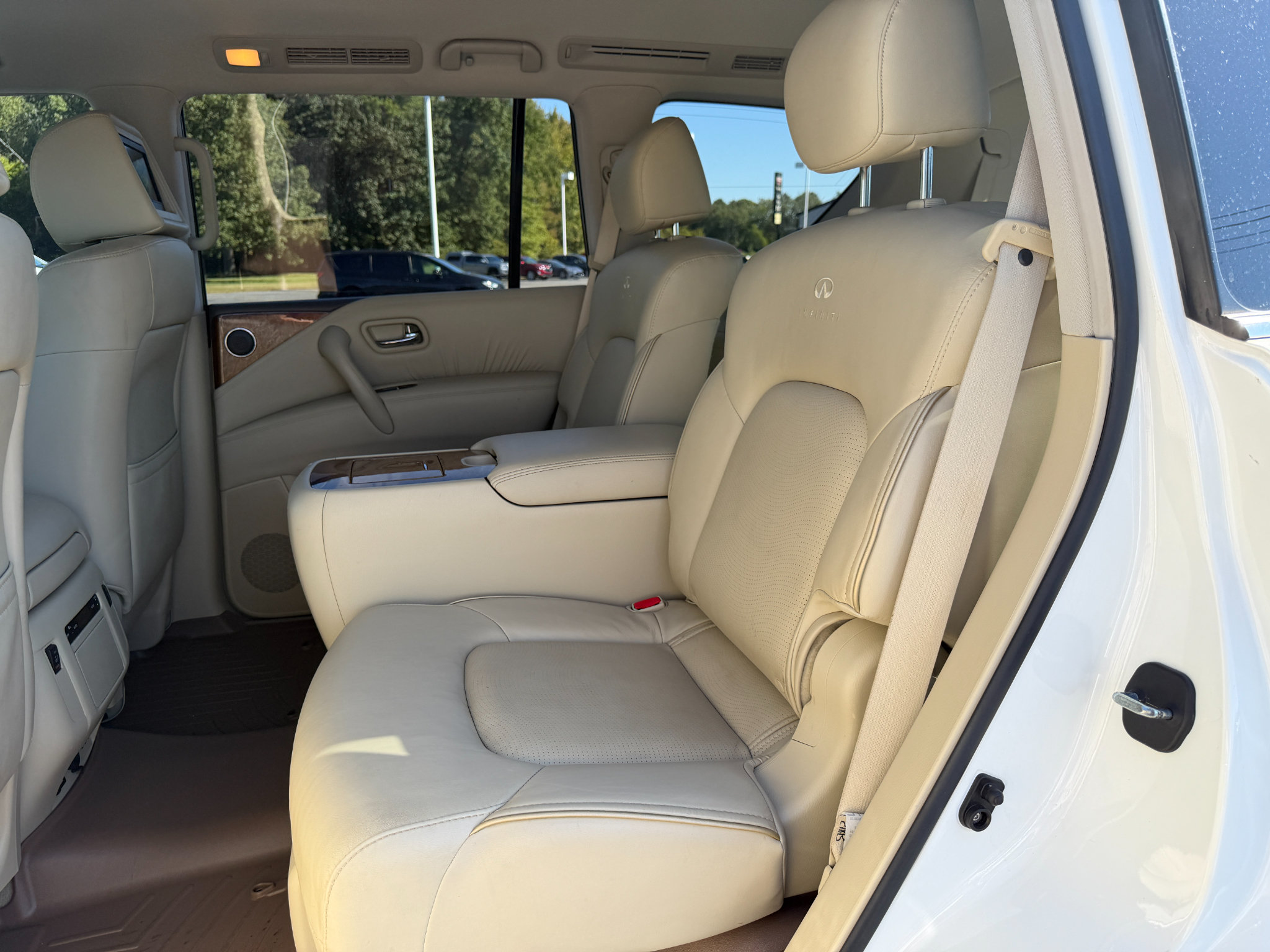 Used 2013 INFINITI QX56 4WD w/ Theater Pkg image 21