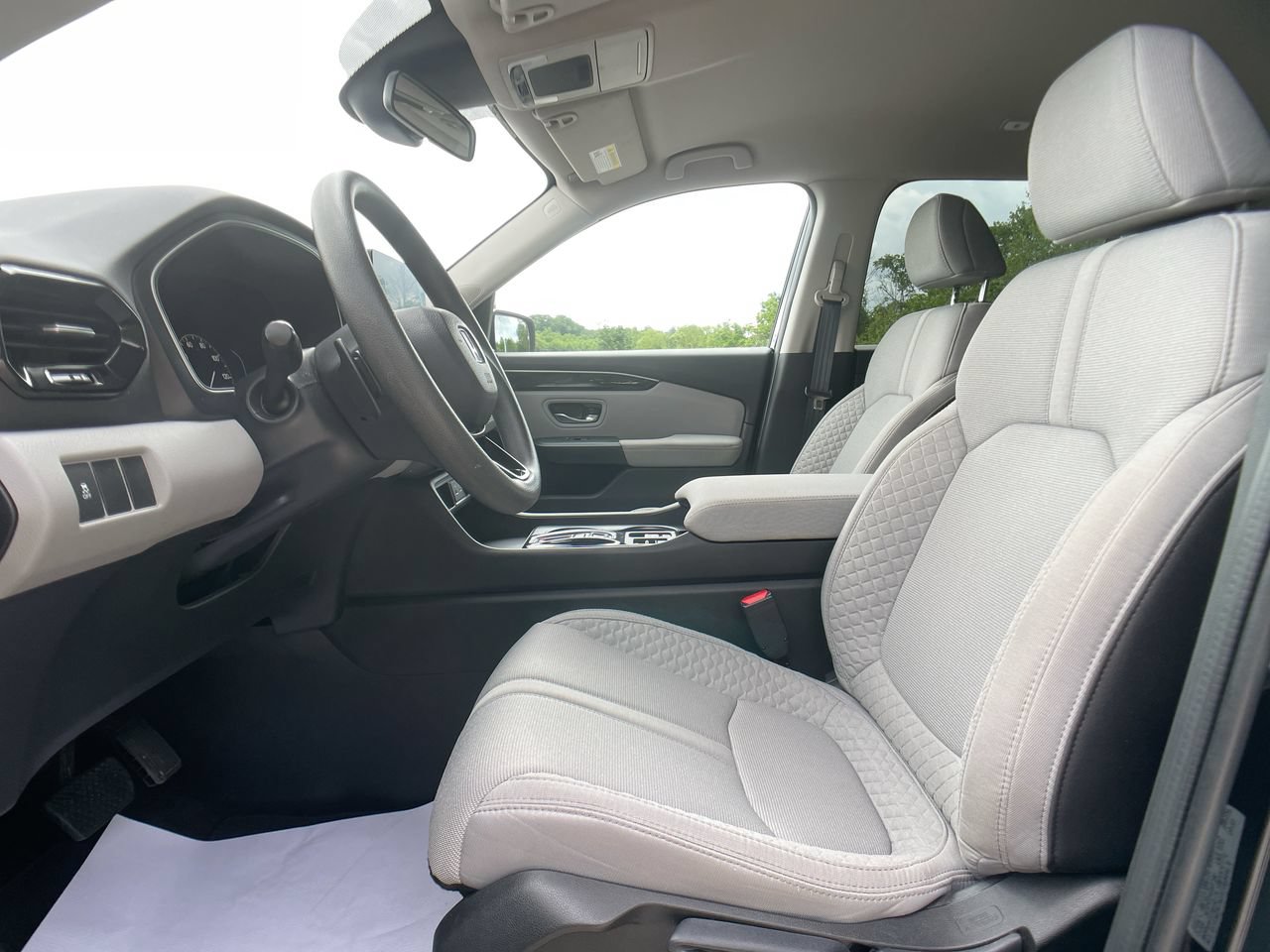 Certified 2023 Honda Pilot LX image 12