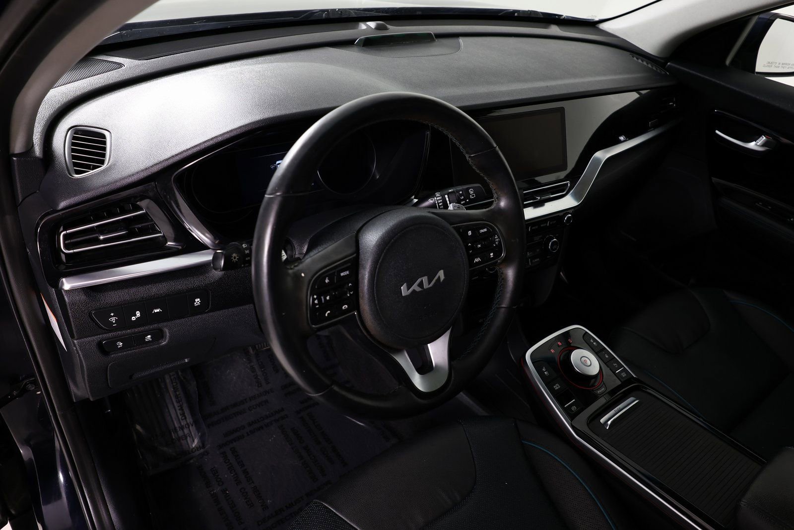 Used 2022 Kia Niro EX Premium w/ Cold Weather Package image 22