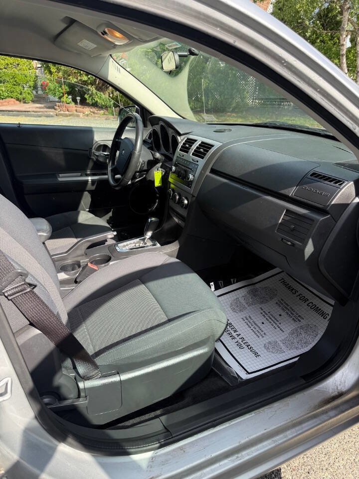 Used 2009 Dodge Avenger R/T FWD image 14