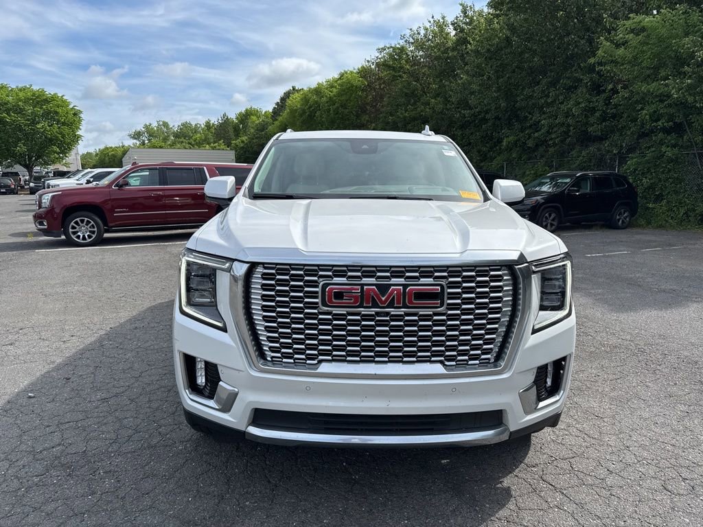 Used 2023 GMC Yukon Denali w/ LPO, Floor Liner Package image 2