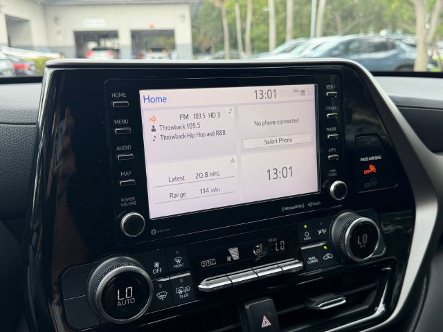 Used 2022 Toyota Highlander LE FWD image 20