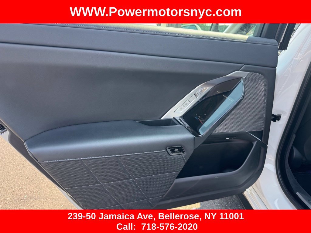 Used 2024 BMW 740i xDrive AWD/4WD image 28