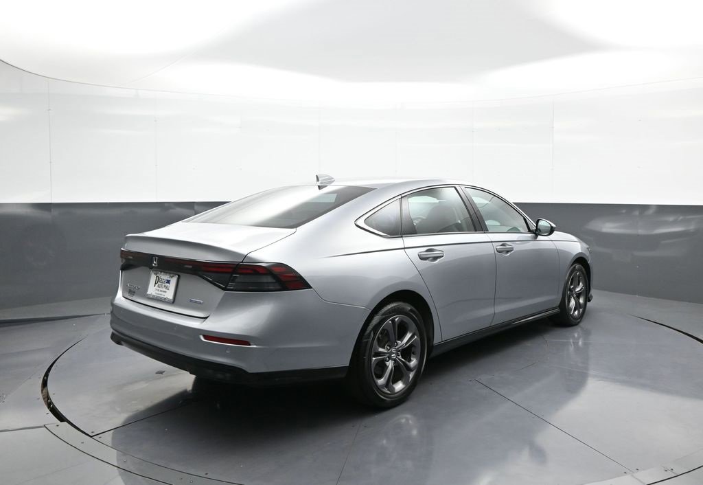 Used 2023 Honda Accord EX-L image 6