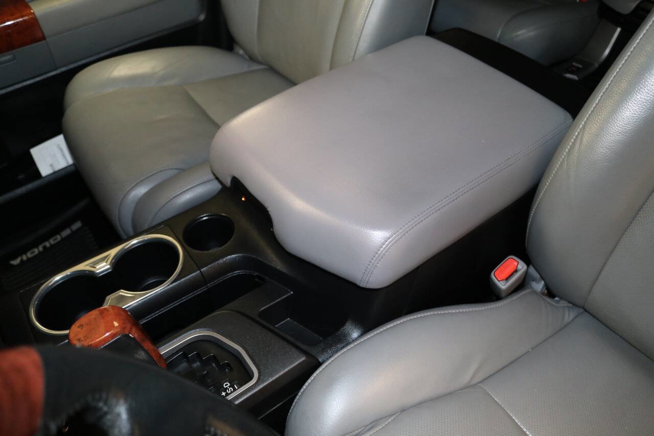 Used 2020 Toyota Sequoia Platinum image 82