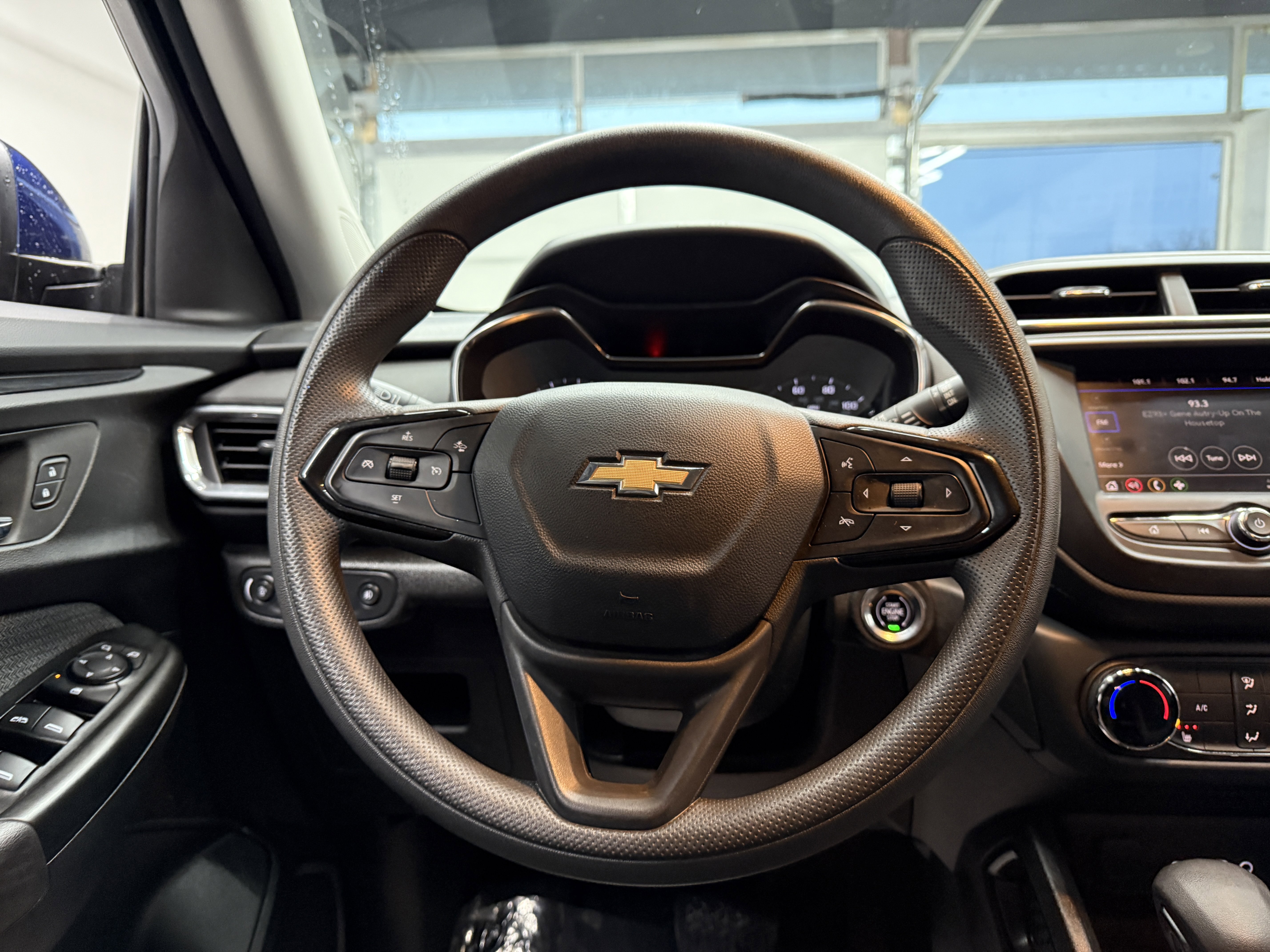 Used 2022 Chevrolet TrailBlazer LT image 15