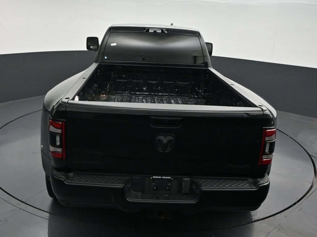 Used 2024 RAM 3500 Big Horn w/ Night Edition AWD/4WD image 18