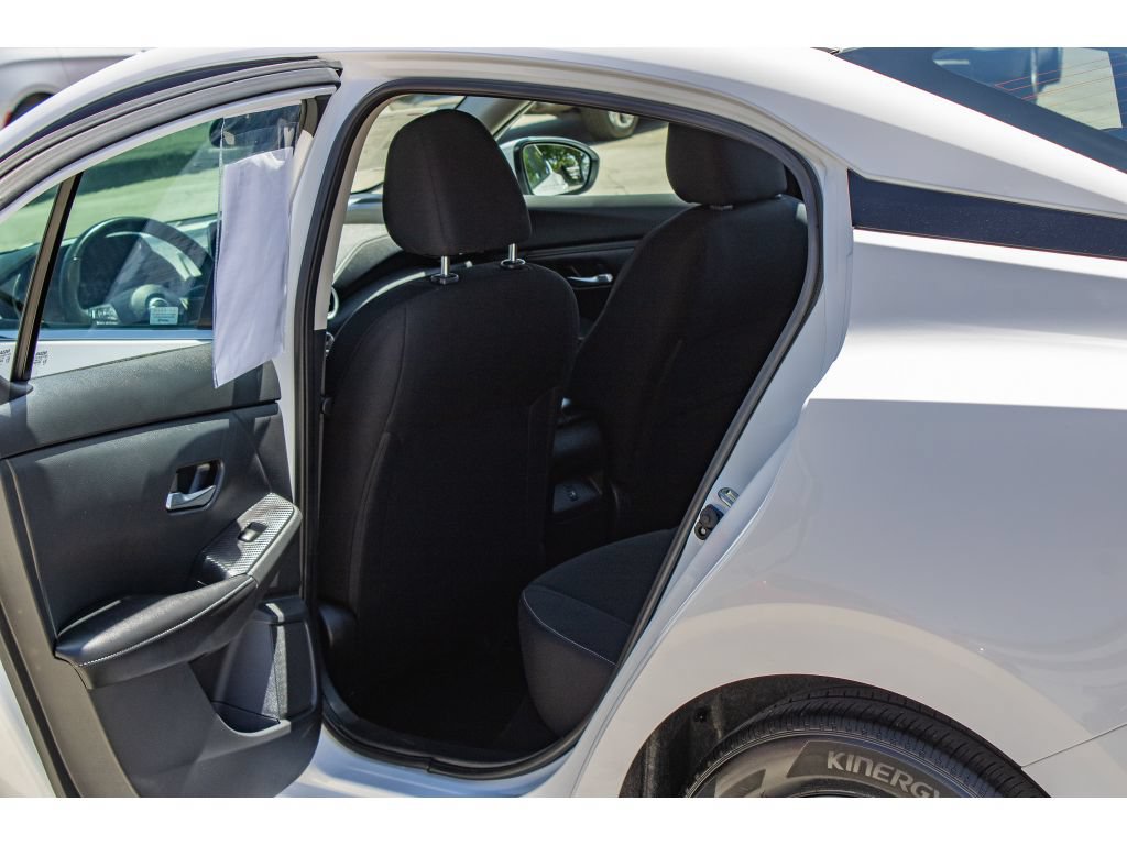 Used 2022 Nissan Sentra SV FWD image 14