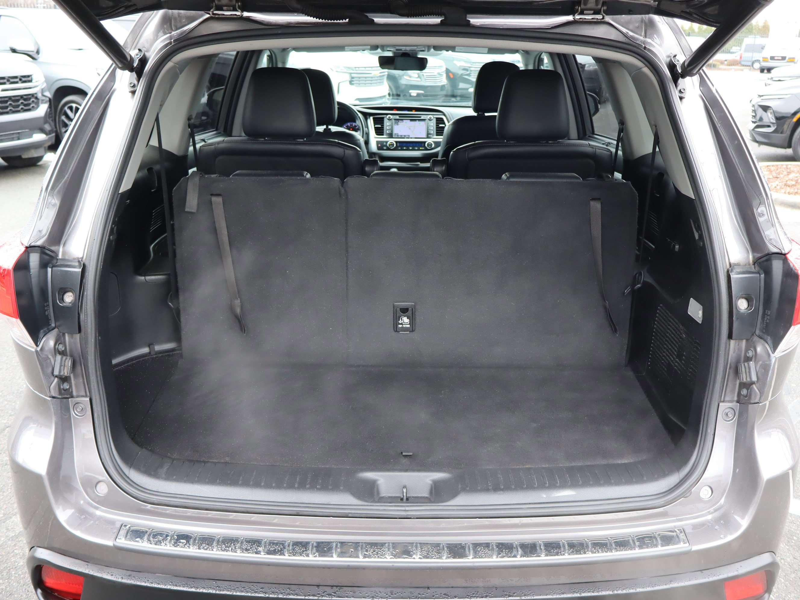 Used 2019 Toyota Highlander XLE image 34