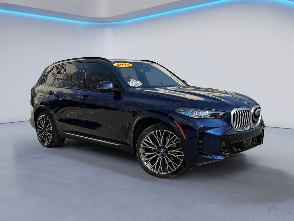 Used 2025 BMW X5 sDrive40i w/ M Sport Package image 2