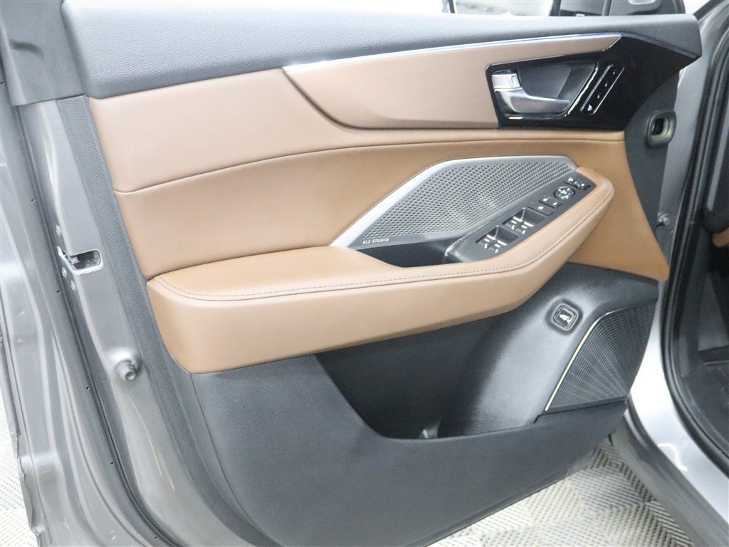 Used 2022 Acura MDX SH-AWD w/ Technology Package image 17