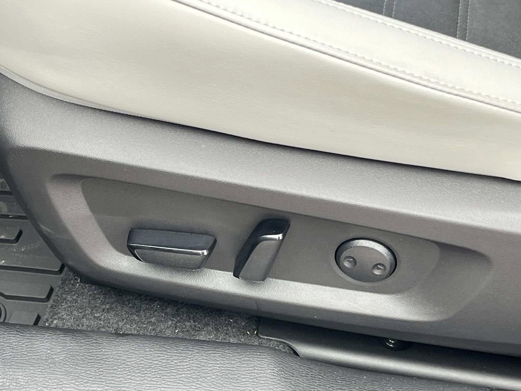 New 2026 Mitsubishi Outlander SE AWD/4WD image 11