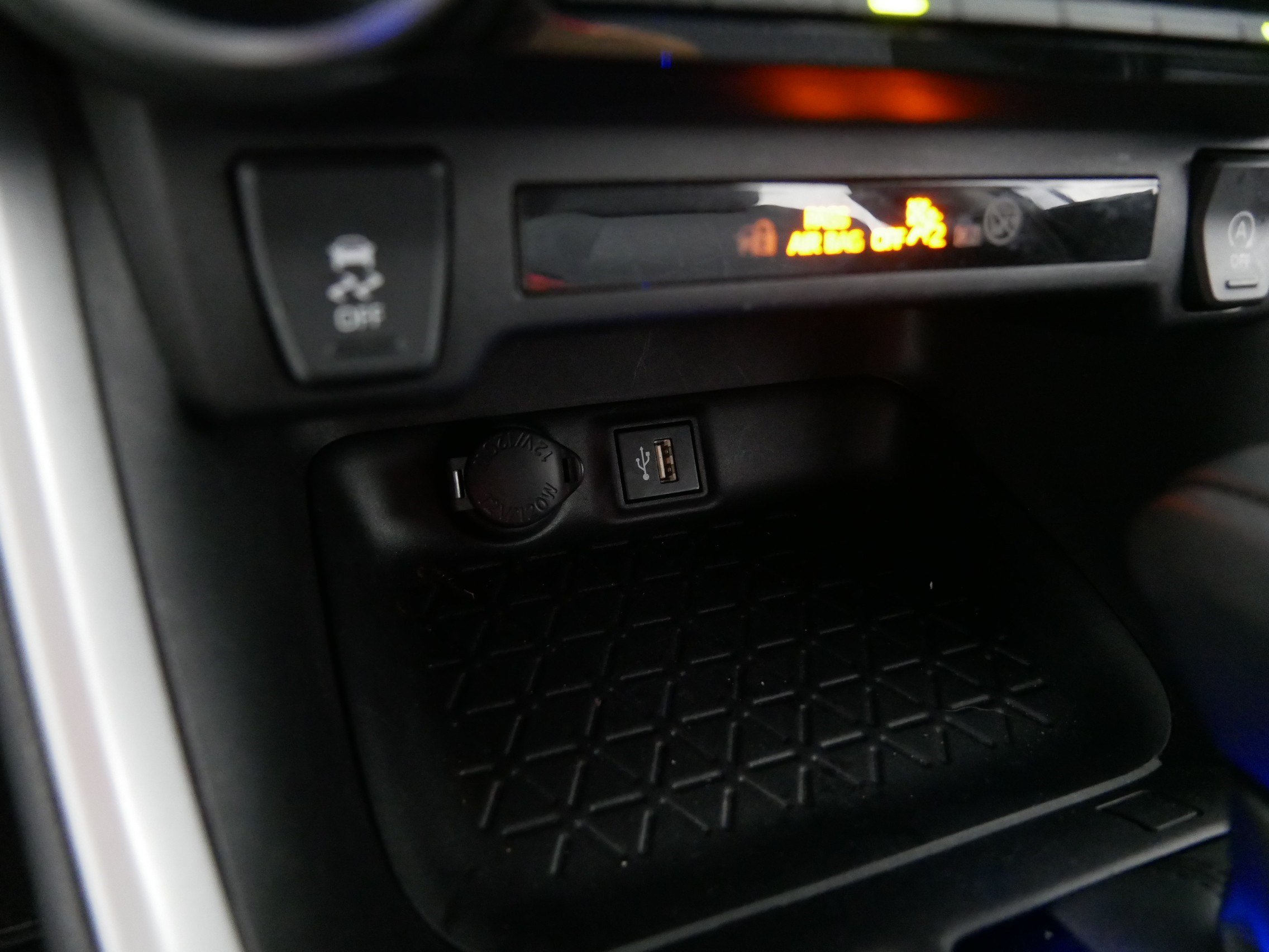 Certified 2024 Toyota RAV4 XLE FWD image 30