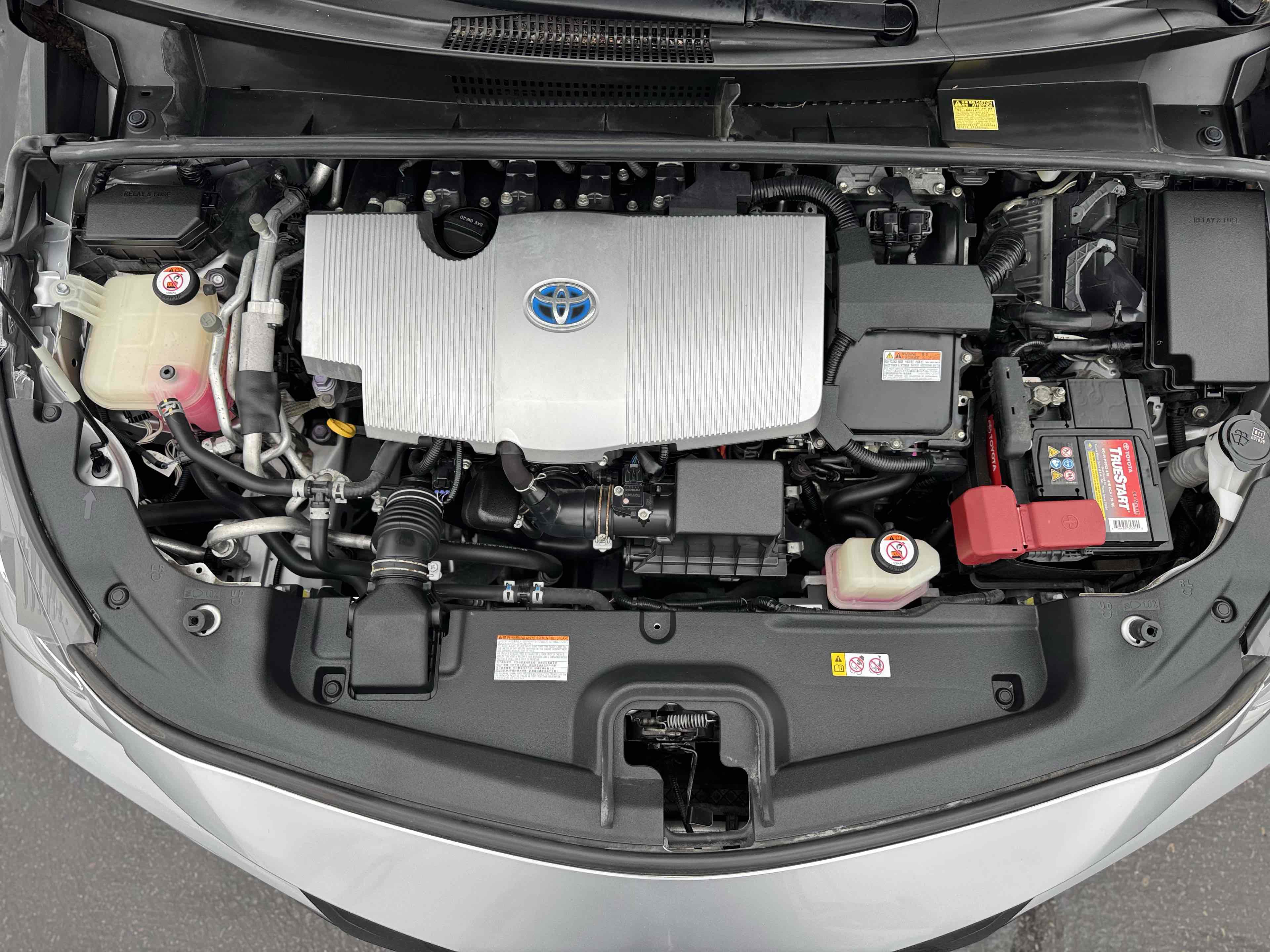 Used 2017 Toyota Prius Prime Premium w/ Carpet Mat Package image 10