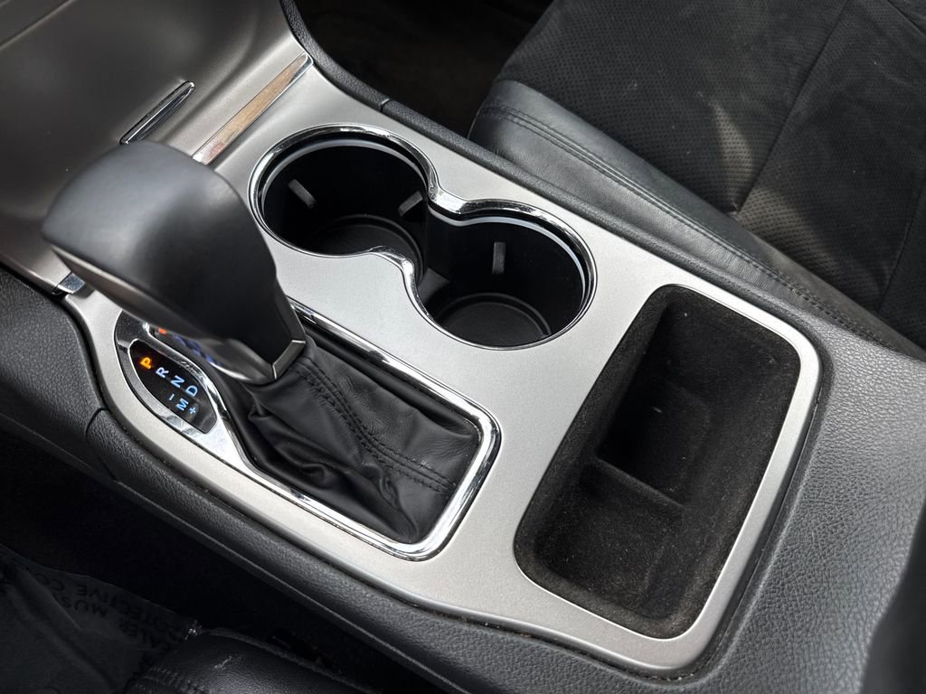 Used 2018 Jeep Grand Cherokee Altitude RWD image 22