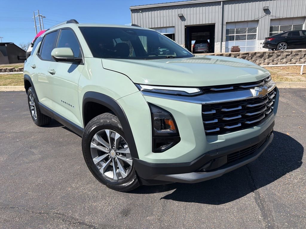 Used 2025 Chevrolet Equinox LT w/ Convenience Package II image 1